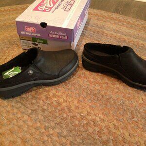 Skechers Air cooled memory Foam Vegan Latte 2 Slip on in black  New Size 9.5 M